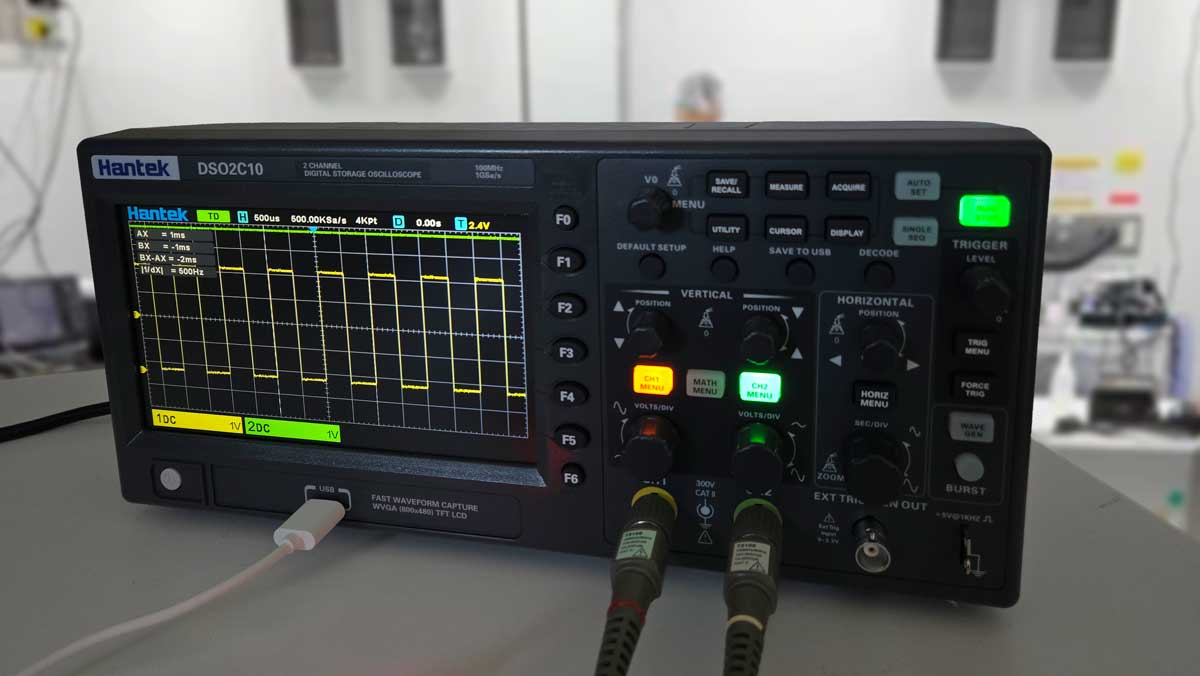Crisp 7inch colour display